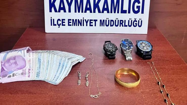 Gediz’de hırsızlığa 3 tutuklama Gediz’de hırsızlığa 3 tutuklama