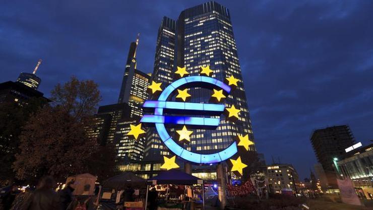 Euro Bölgesinde 28 ay sonra bir ilk yaşandı