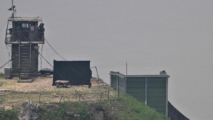 Kore Yarımadasında gerginlik, sınır hattına sıçradı: Askerler sınırı geçti