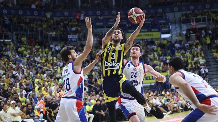 Fenerbahçe Beko, final serisinin 4. maçında Anadolu Efesi ağırlıyor