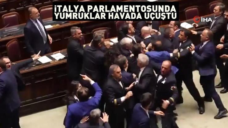 İtalya parlamentosunda büyük gerginlik Yumruklar havada uçuştu