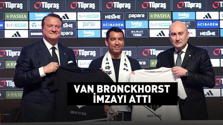 Beşiktaş, Giovanni van Bronckhorst için imza töreni düzenledi