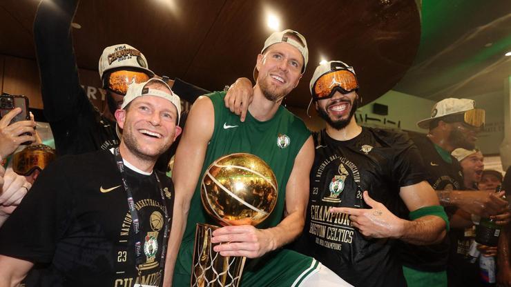 NBAde şampiyon Boston Celtics Unvanını geri aldı...
