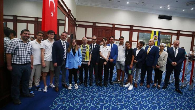 Fenerbahçede bayramlaşma töreni gerçekleştirildi