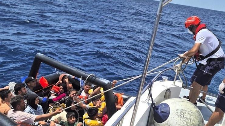 Yunan unsurları ölüme itti, Türk Sahil Güvenliği ellerinden tuttu: 26 düzensiz göçmen kurtarıldı