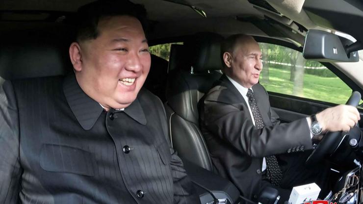 Putinden Kim Jong-Una limuzin hediyesi
