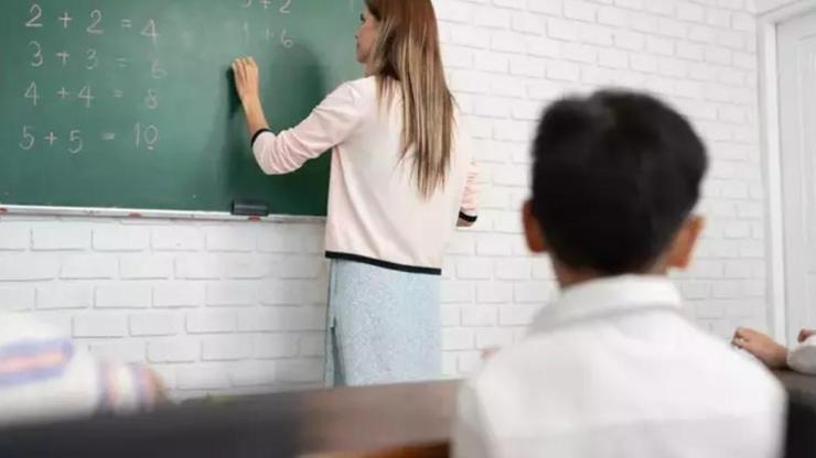 Öğretmen adaylarının gireceği mülakat yeni bir sektöre dönüştü Hazırlık kursları açıldı