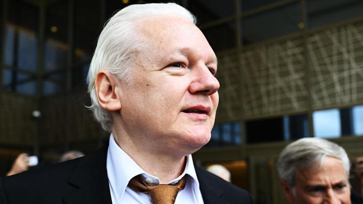 Assange suçlamayı kabul etti Gizli Belgeleri imha edecek