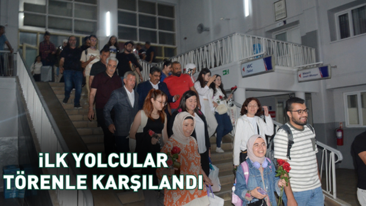 Törenle yolcu edildiler, törenle karşılandılar Turistik Tatvan Treninin ilk yolcuları Tatvana vardı