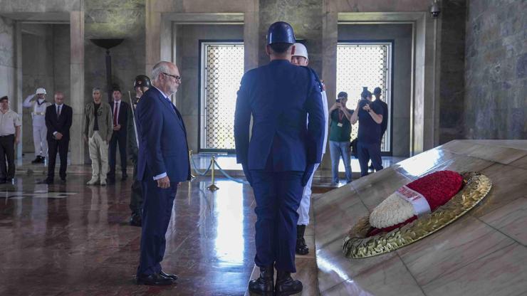 Estonya Cumhurbaşkanı Karis, Anıtkabiri ziyaret etti