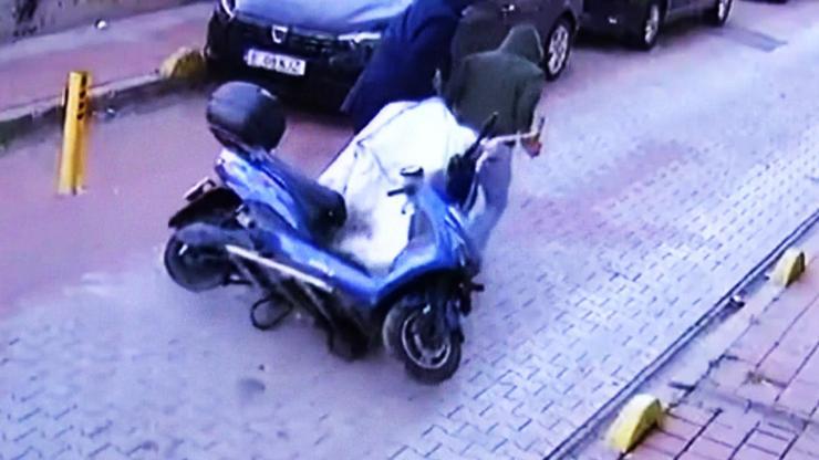 Yer: İstanbul... El arabası ile motosiklet çaldı