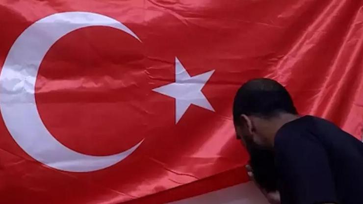 MİT Suriyedeki bayrak provokatörlerini bir bir yakalıyor: Bayrağı öpüp özür dilediler