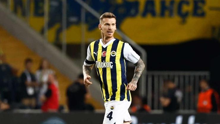 Fenerbahçede kayıplarda olan Serdar Aziz, Mourinhonun kararını bekliyor