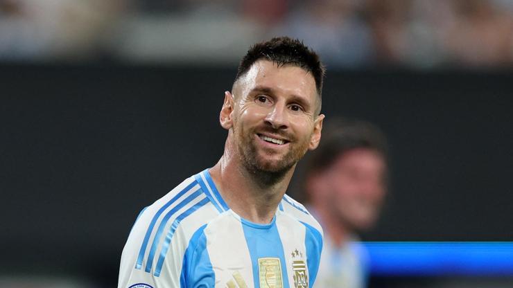 Lionel Messi ilk golünü attı Arjantin yarı finalde...