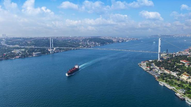 SON DAKİKA HABERİ... Bakanlık duyurdu: İstanbul Boğazı güney-kuzey yönlü gemi trafiğine açıldı