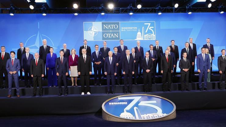 NATO aile fotoğrafında herkes ona odaklandı: Dikkat çeken ayakkabı detayı