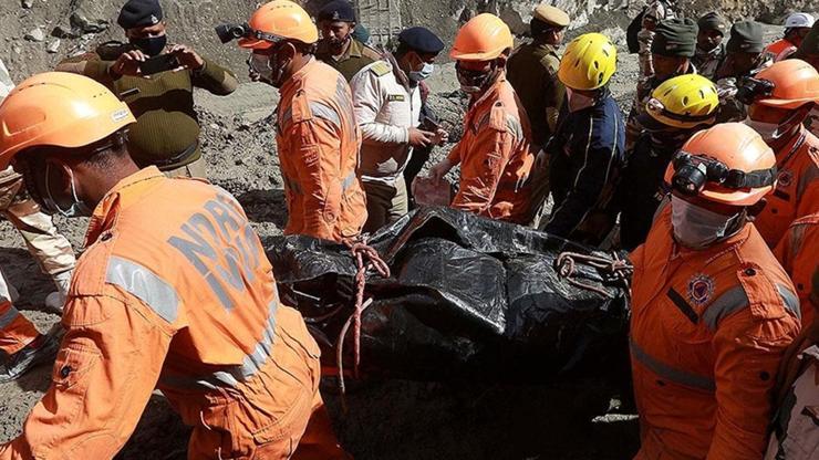 Hindistanda yıldırım faciası: 63 kişi hayatını kaybetti
