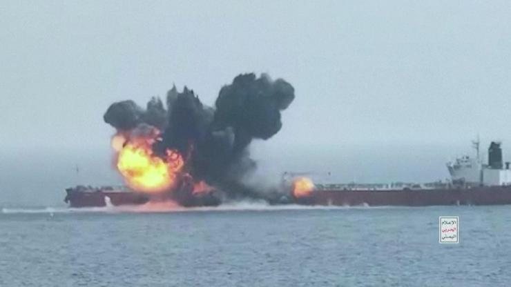 Husiler Kızıldeniz’de 2 tanker gemisini hedef aldı
