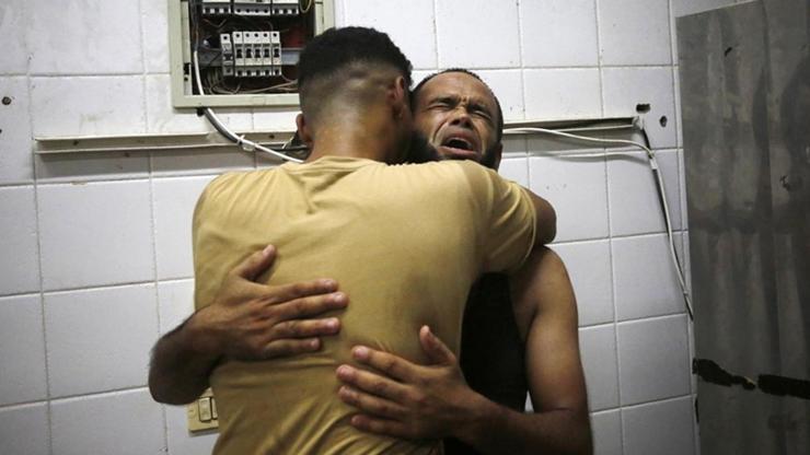 İsrail yine sivillere saldırdı: Onlarca ölü var