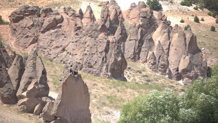 Sarıkamıştaki peri bacaları turizme kazandırılmayı bekliyor Fotoğrafçılardan yoğun ilgi var