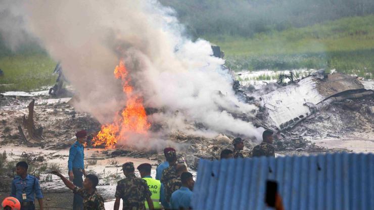 Nepaldeki uçak kazası: 18 kişinin öldüğü faciadan pilot nasıl sağ kurtuldu