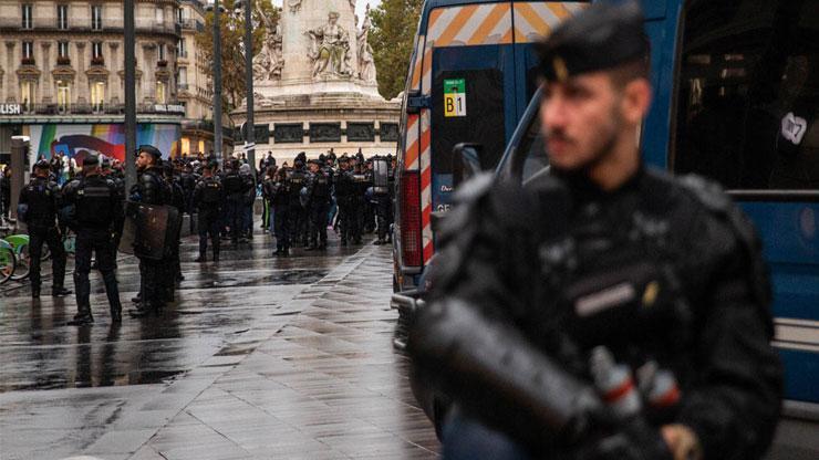 SON DAKİKA... Basel-Mulhouse Havalimanı bomba ihbarı nedeniyle tahliye edildi | Video Haber