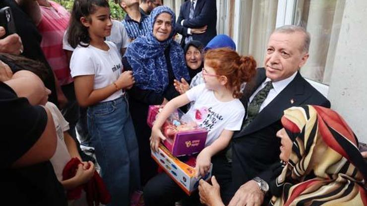 Erdoğan memleketi Güneysuda: Komşularını ziyaret etti...