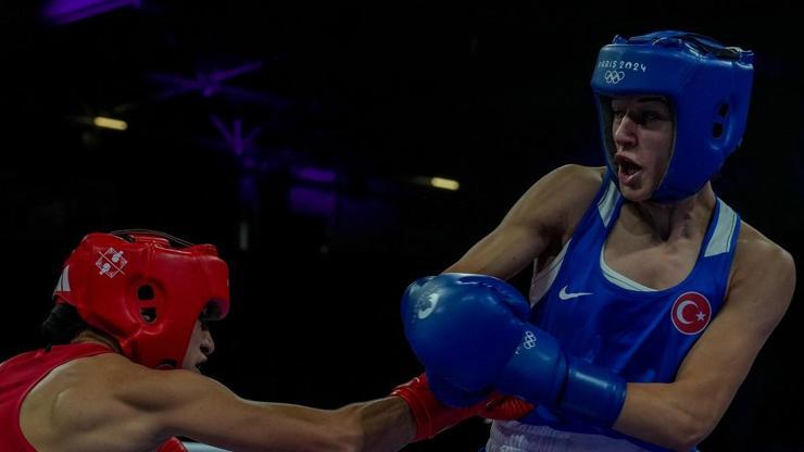 Fenerbahçeli millî boksörümüz Hatice Akbaş, çeyrek finalde