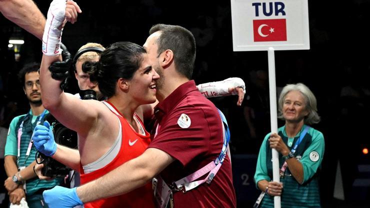 Son olimpiyat şampiyonu Busenaz Sürmeneli, Paris 2024te çeyrek finale yükseldi