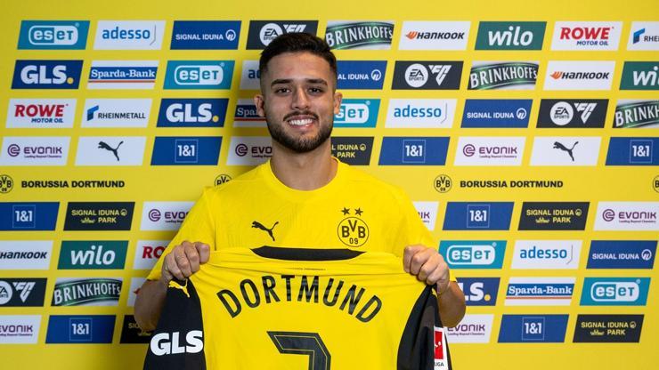 Borussia Dortmund, Manchester City forması giyen Yan Coutoyu transfer etti