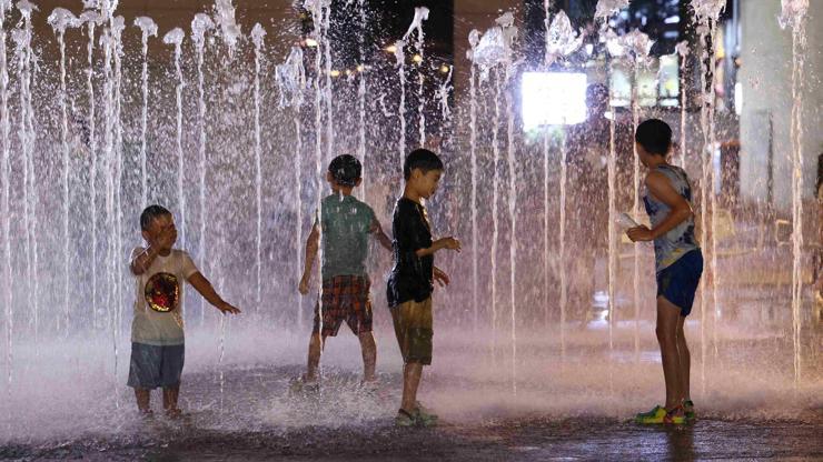 Güney Kore’de aşırı sıcaklar 11 can aldı