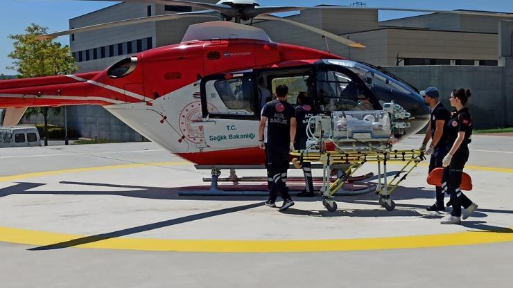 Prematüre doğan ve solunum sorunu yaşayan bebek, ambulans helikopterle Eskişehir'e getirildi