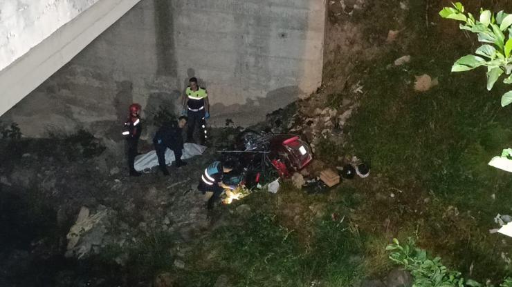 Dereye uçan motosikletli turist öldü Dereye uçan motosikletli turist öldü