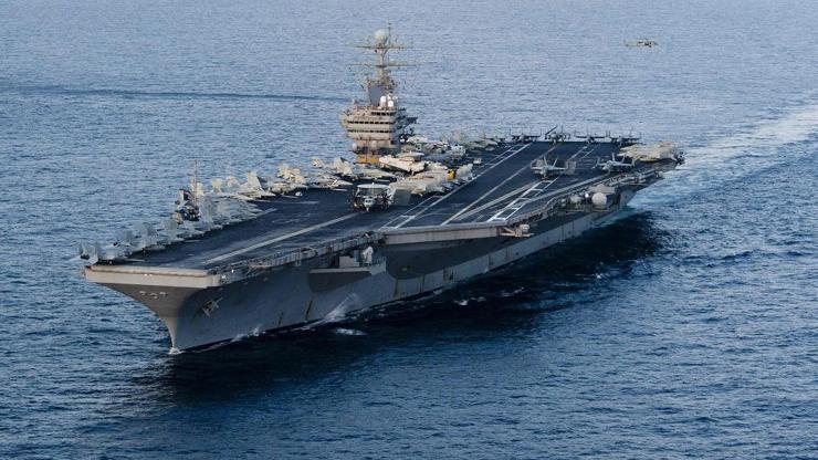 USS Abraham Lincoln uçak gemisi Orta Doğuda