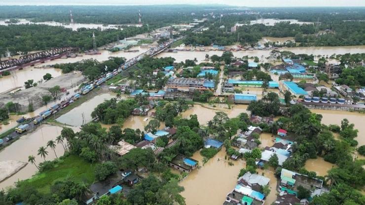 Bangladeşte sel felaketi: 15 ölü