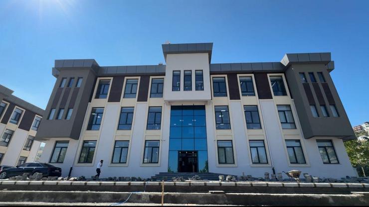 Hacılar Belediyesi'nin yeni binası hizmete girdi Hacılar Belediyesi'nin yeni binası hizmete girdi