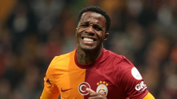 Wilfried Zaha, resmen Lyonda Galatasaray, transferi açıkladı