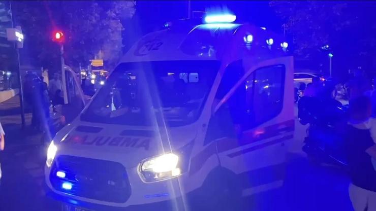 Sancaktepe'de İETT otobüsü skuterle çarpıştı; şoför tepki üzerine otobüsten çıkamadı