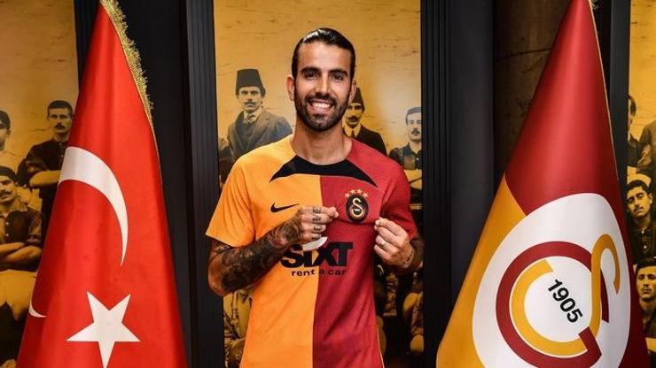 Galatasaray, Sergio Oliveirayı gönderiyor Atina uçağına bindi...