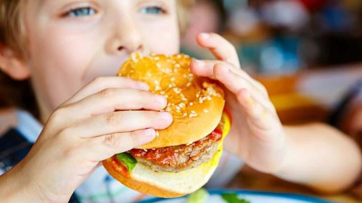 Çocukluk çağı obezitesine dikkat Önlemenin 8 yolu