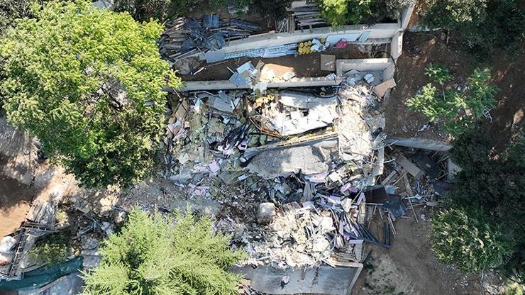 Vaniköyde izinsiz inşaattaki ruhsatsız ve kaçak yapıların yıkımı sürüyor