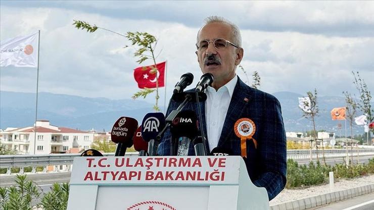 Bakan Uraloğlu: Bölünmüş yollar sayesinde ortalama seyahat hızımız yaklaşık 90 kilometreye çıktı