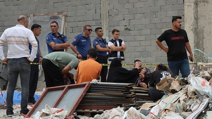 Kule vinçteki demir kova işçilerin üzerine düştü: 2 ölü | VİDEO