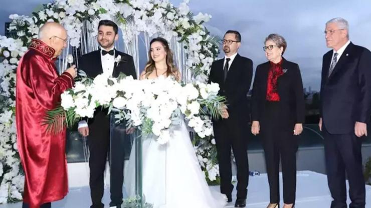 Müsavat  Dervişoğlu ve Meral Akşener nikah şahidi oldu