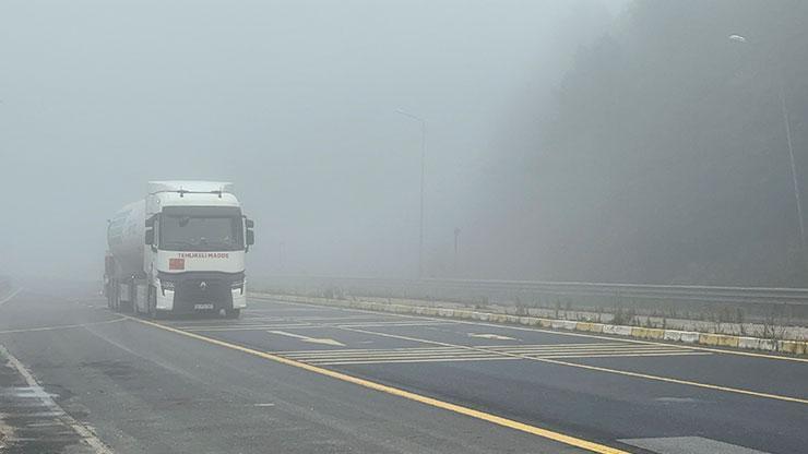 Bolu Dağı’nda sis sebebiyle görüş mesafesi 30 metreye düştü