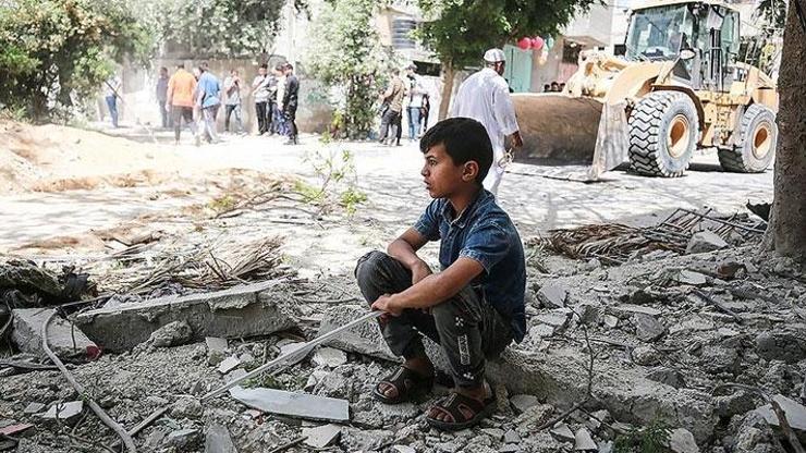 İsrail’den Gazze’de futbol oynayan çocuklara saldırı İsrail’den Gazze’de futbol oynayan çocuklara saldırı