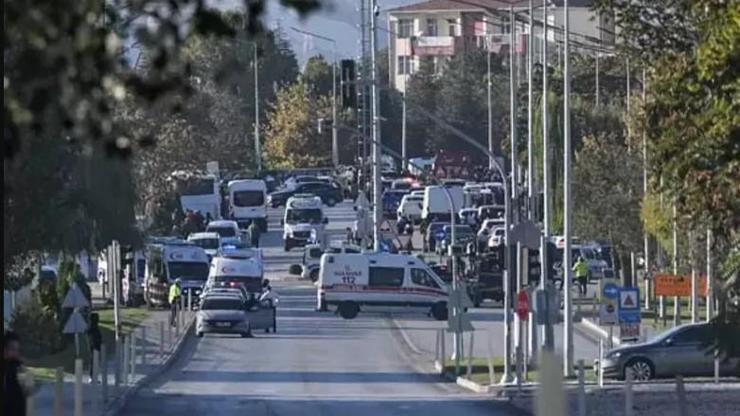 Ankaradaki hain terör saldırısına ünlü isimler lanet okudu BAŞIMIZ SAĞ OLSUN