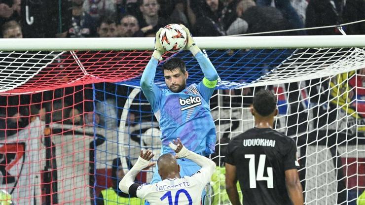 Beşiktaşta gecenin yıldızlarından Ersin Destanoğlu: 5-6 sene önce burada yaşanan maçı biliyoruz