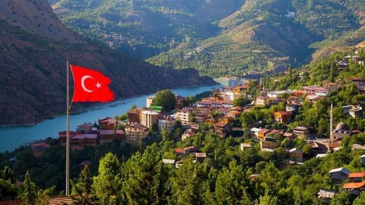 Nüfusunun 10 katı ziyaretçi ağırlıyor Türkiyenin en etkileyici yerlerinden biri