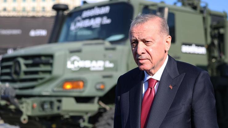 Cumhurbaşkanı Erdoğan, SAHA EXPOda standları inceledi